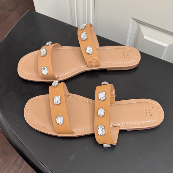 New a new day Tan Sandals with Crystal Accents - Picture 3 of 6